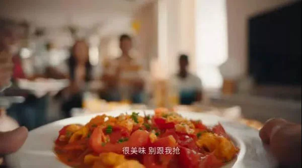 老年人如何安全地进行篮球接球训练?_0